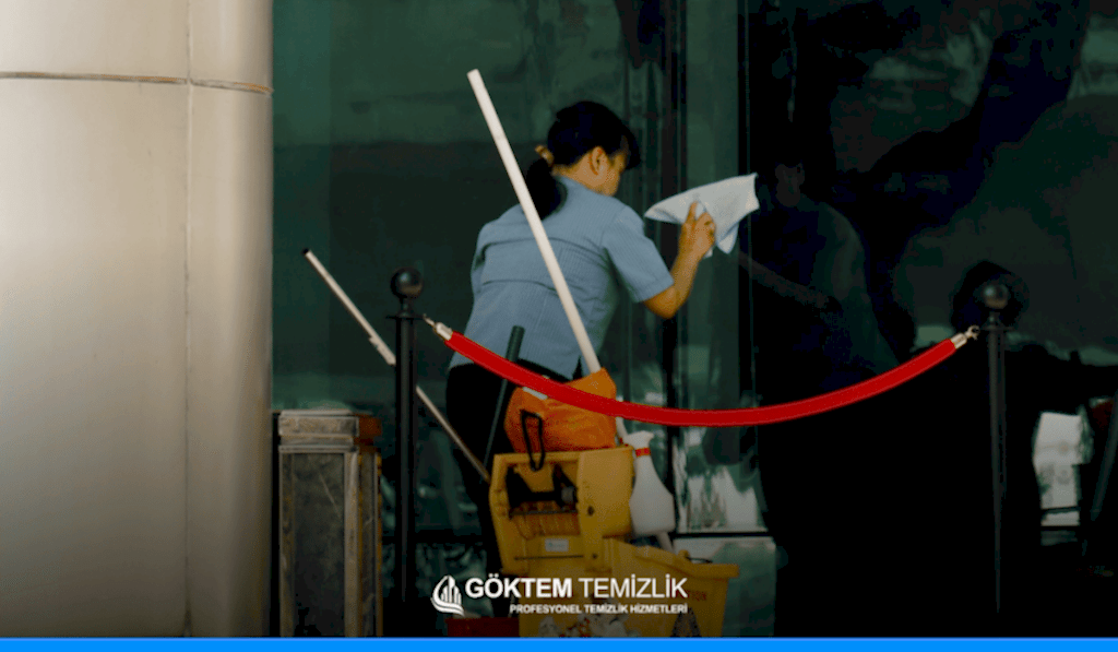 Cam Temizliğinde Kullanılan Ekipmanlar ve Yöntemler